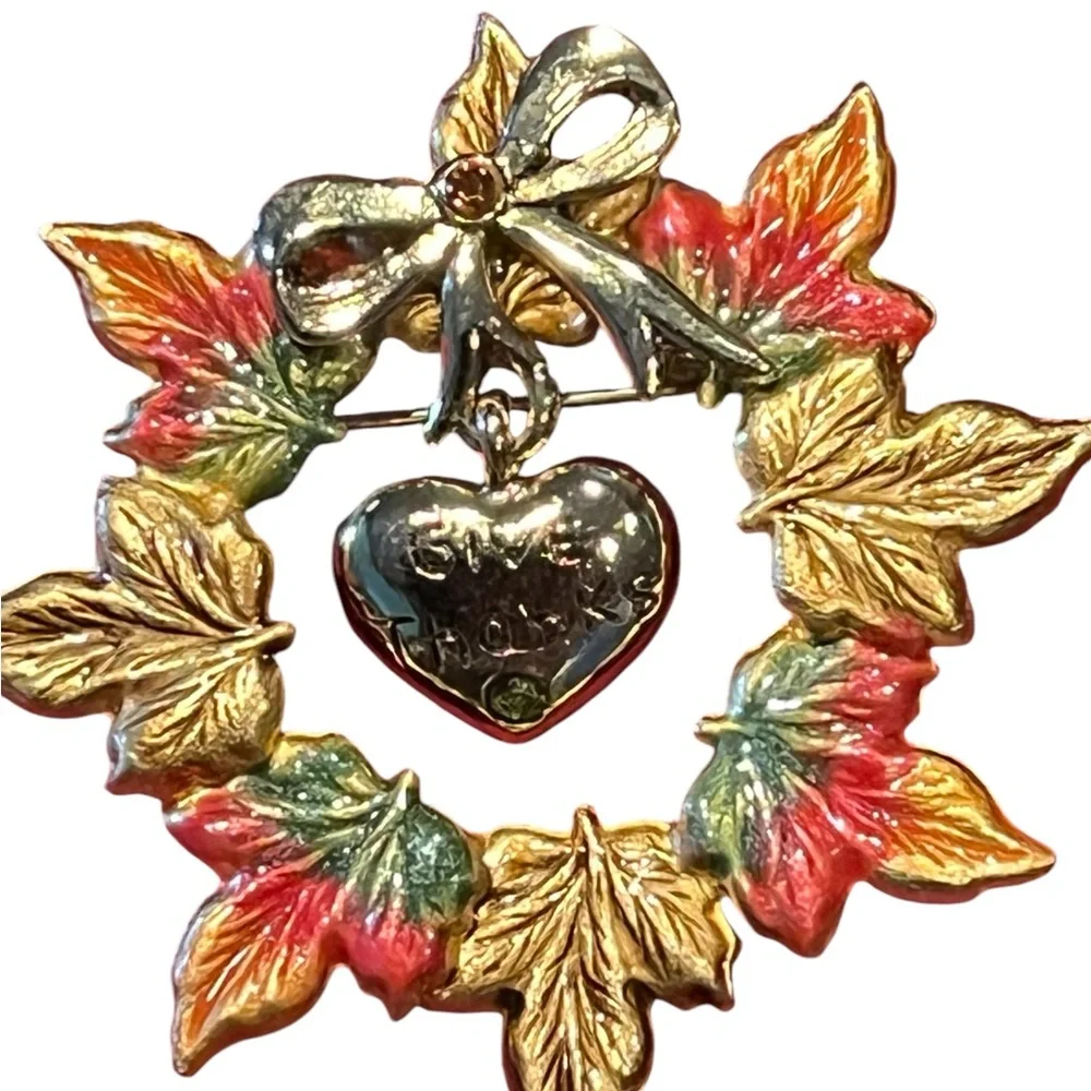 Vintage KC “Give Thanks” wreath brooch - Picture 3 of 5
